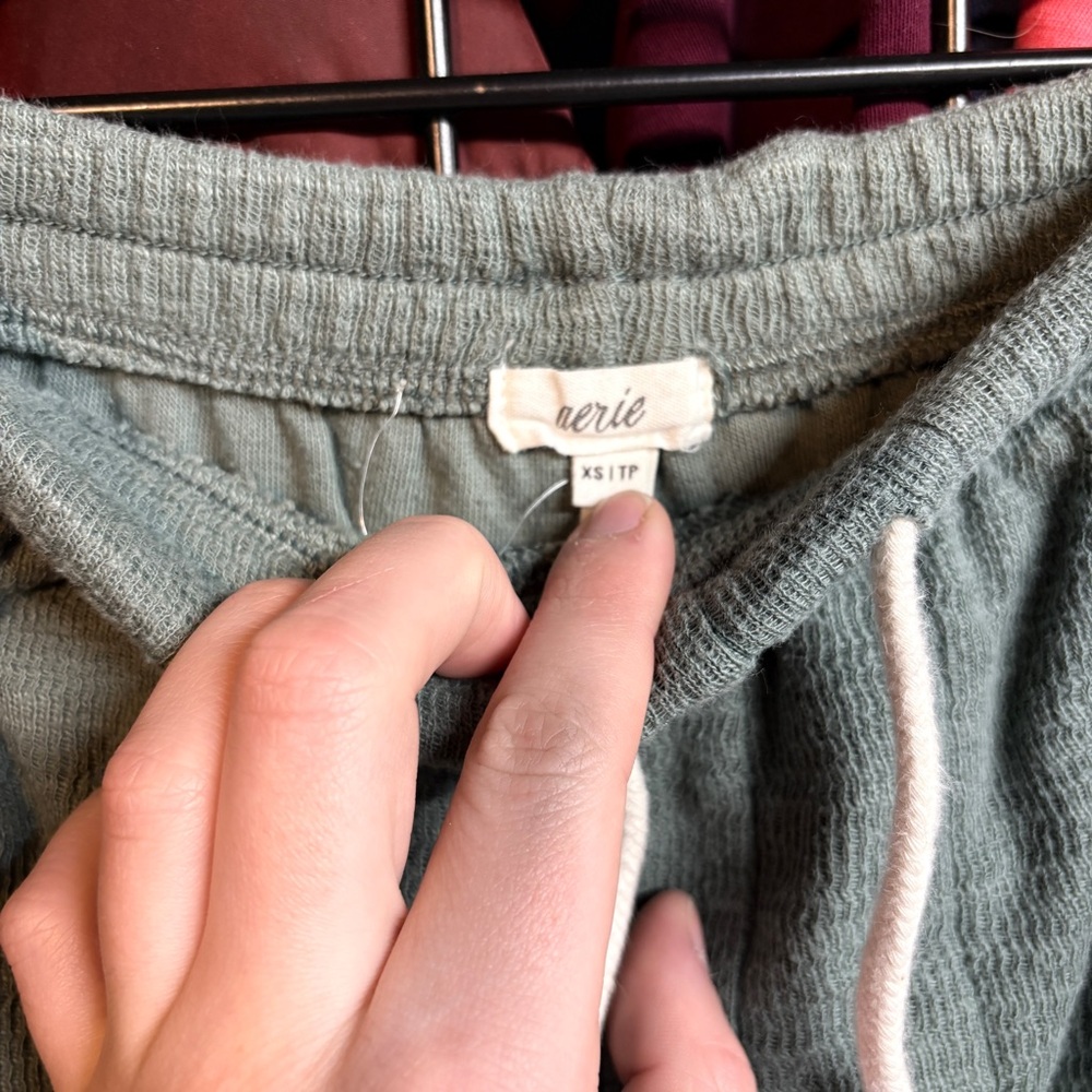Aerie 4” Comfy Beach Pull-On Short - Picture 2 of 3